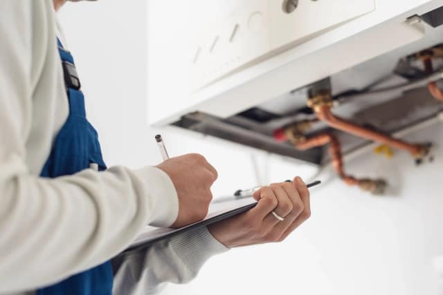 Fin des chaudières gaz : ce qui sera autorisé en 2026 et comment s’adapter