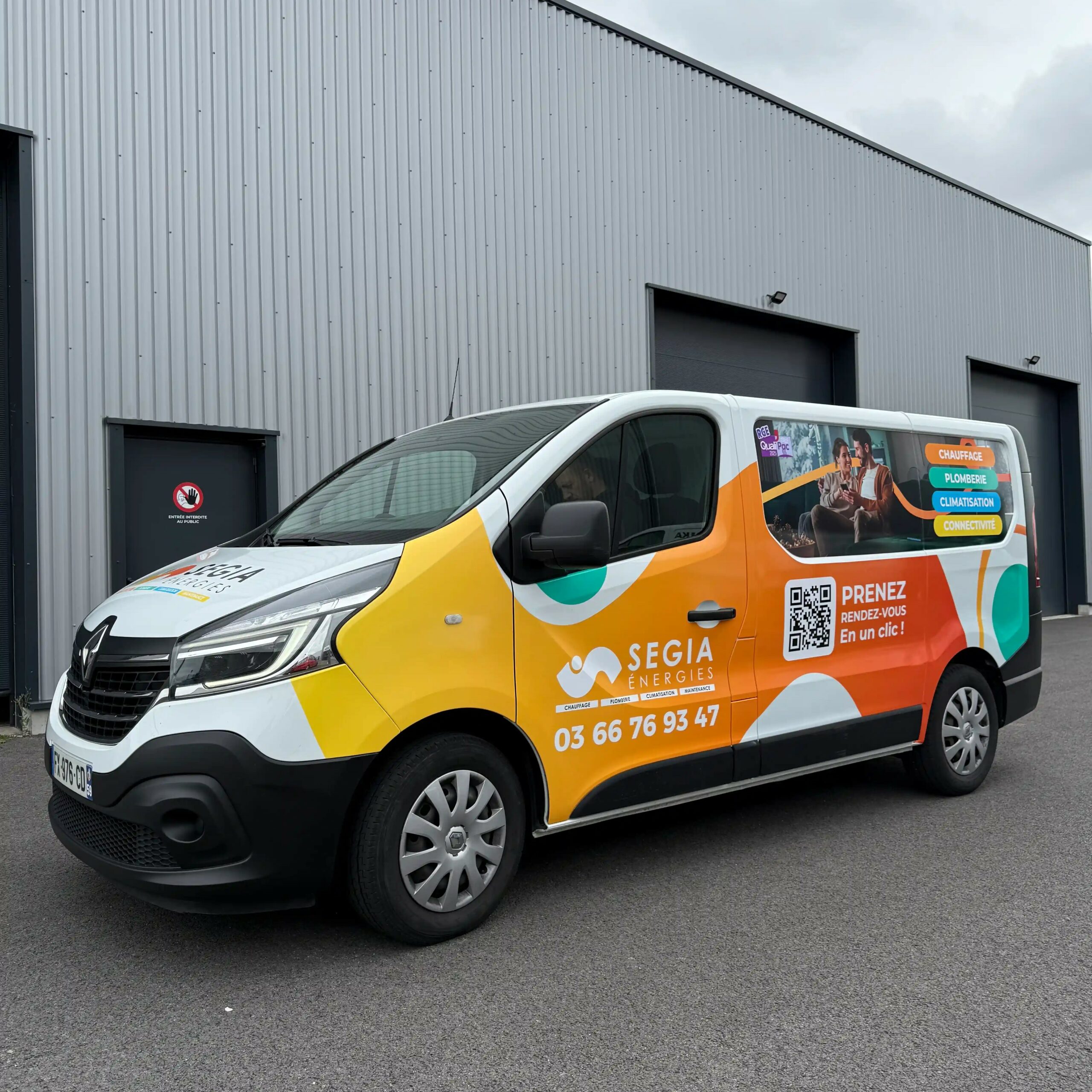 camion de segia energies avec le covering de la marque
